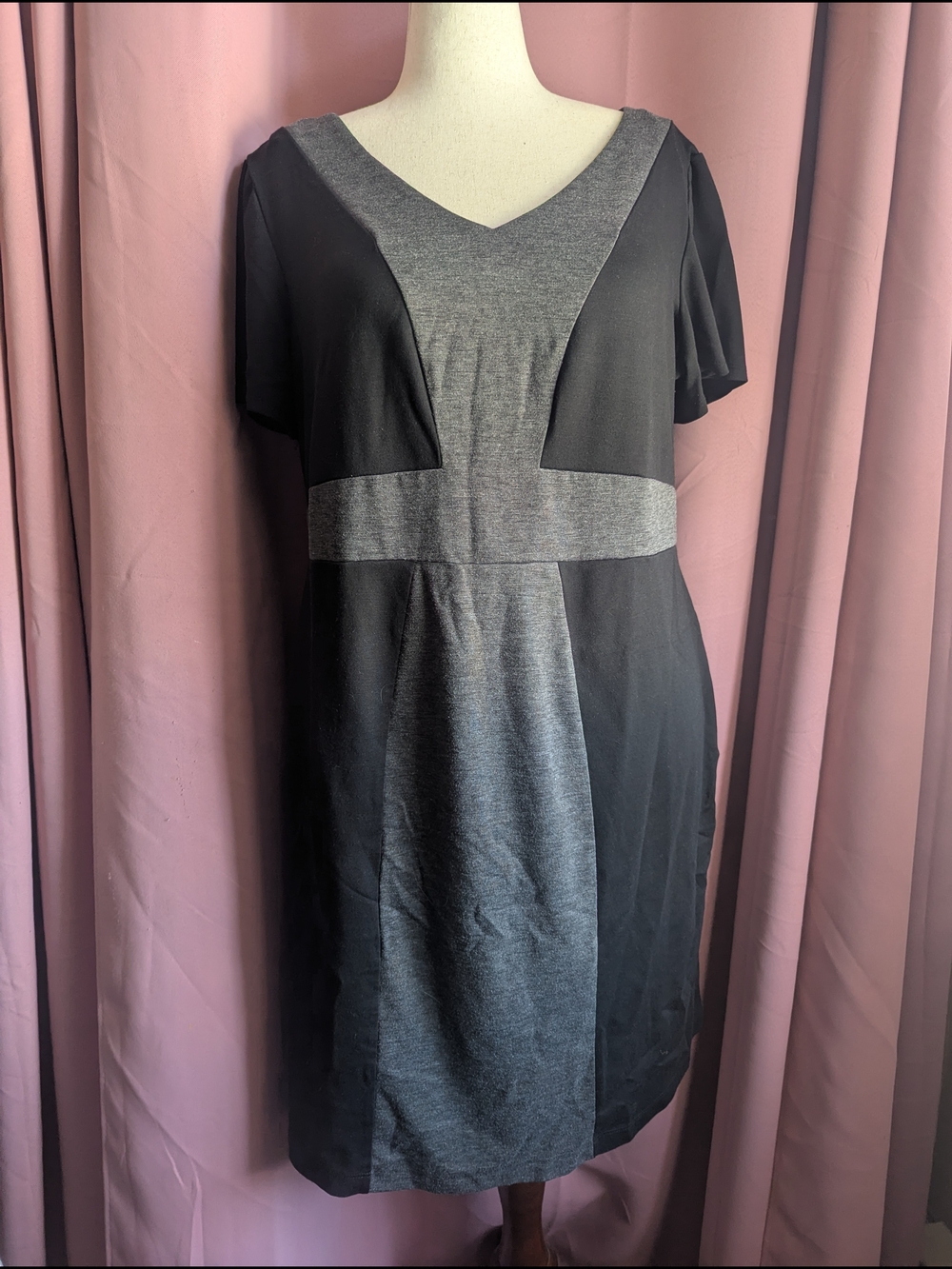 FASHION BUG Two-Tone V-Neck Short Sleeve Dress 1x